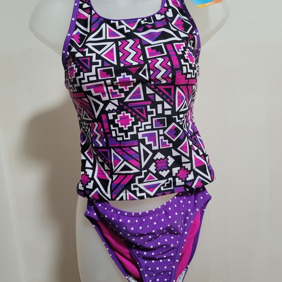 Vibrant Speedo Geometric Tankini - Picture 12 of 12